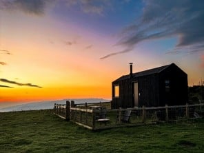 Off Grid & Romantic Vega Shack in the Dee Valley